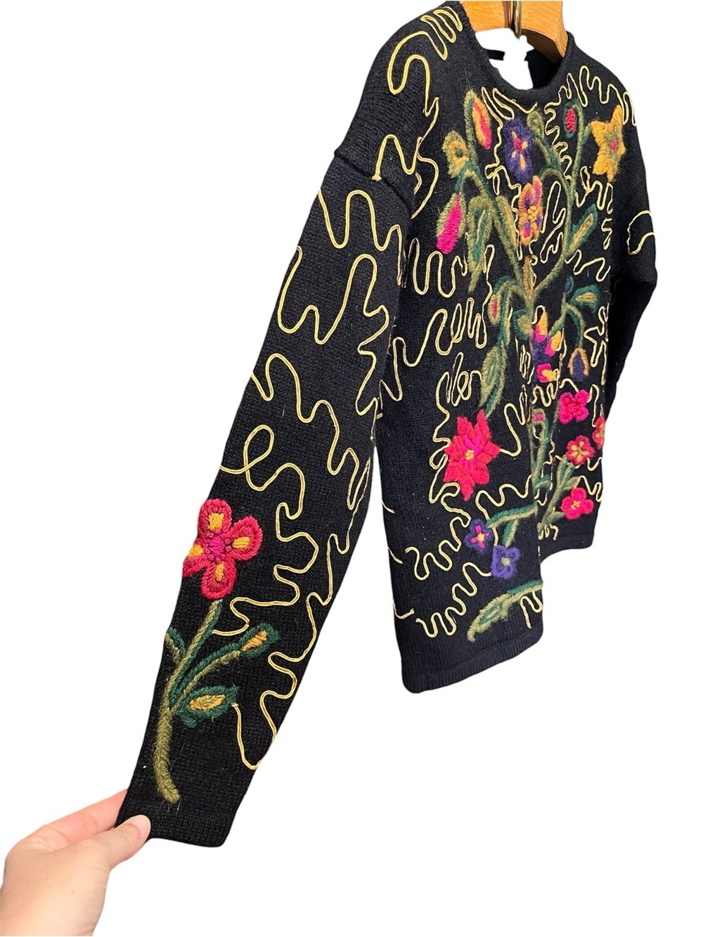 Sigrid Olsen Vintage 100 Wool Black Sweater with Multicolor Floral Embroidery - Picture 5 of 10